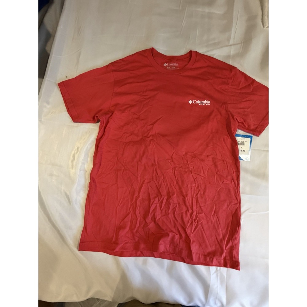 Men's Columbia PFG Red Graphic T-shirt Size Medium  Merry Fishmas NWT